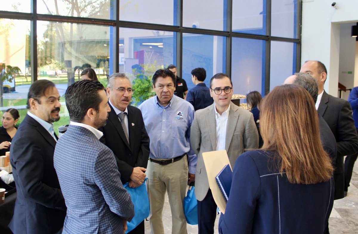 canaco_torreon's tweet photo. 🦺⚡️Asistimos al 6.º Congreso de Seguridad Industrial - Energía Eléctrica Segura, organizado por nuestros amigos y aliados de Canacintra Torreon, un espacio de gran valor para fortalecer la cultura de la prevención, seguridad y bienestar laboral en nuestra región.

#CANACOTorreón https://t.co/TQEmp9uxaD