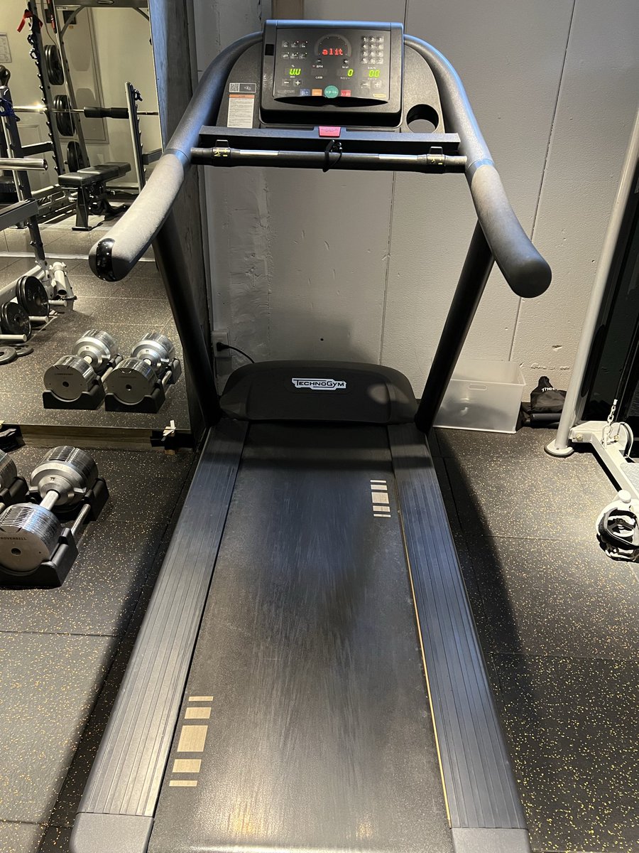 まだまだ暑いですがパーソナルトレーナーとトレーニングしませんか？🙋

ここで運動するかしないかで差がでますよ？🤦
#キックボクシング
#パーソナル
#やるしかない
#次こそは痩せる