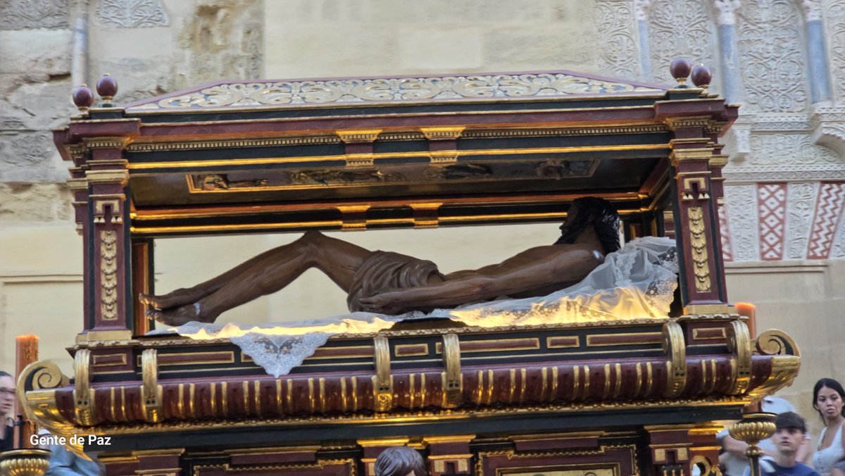 El Sepulcro de El Carpio camino de San Pedro #ViaCrucisMagno