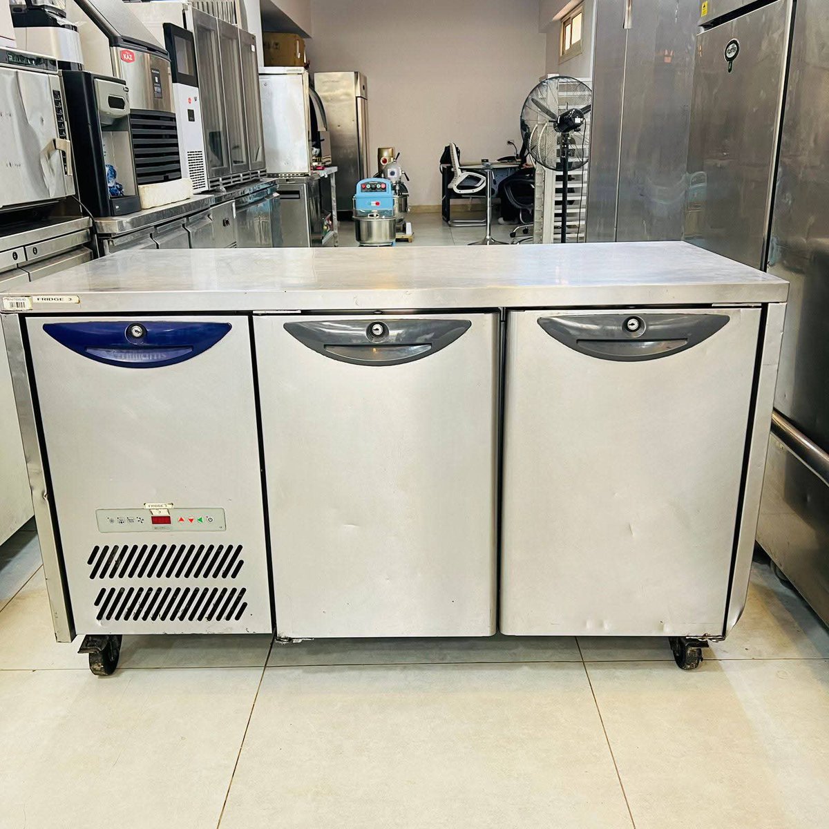 شراء معدات مطاعم مستعمله بالدمام شراء ادوات الكوفي شوب مكاين قهوة مكاين برست ثلاجات عرض صناعة ثلاج #شراءمعدات_الكوفي_شوب_المستعملة0567910062