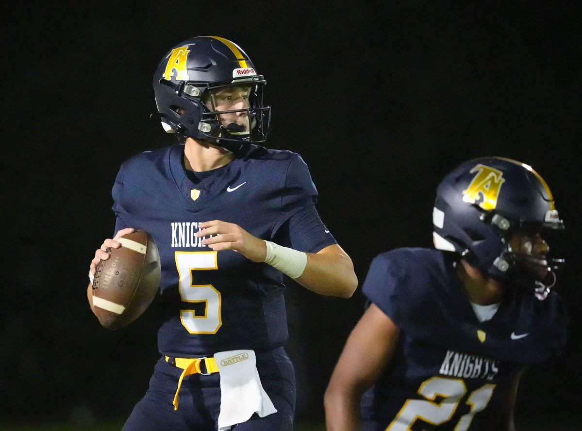 Amelia Hurley (@ameliahurley_) on Twitter photo Congratulations to The Tuscaloosa News Boys Athlete of the Week for Oct. 4-10, Tuscaloosa Academy’s Mark Norris. 
The QB won 81.74% of the vote (10,955) after throwing four TDs (15-of-19, 234 yards) and adding a 31-yard rushing score in a 42-20 win vs. Lamar County. Congratulations to The Tuscaloosa News Boys Athlete of the Week for Oct. 4-10, Tuscaloosa Academy’s Mark Norris. 
The QB won 81.74% of the vote (10,955) after throwing four TDs (15-of-19, 234 yards) and adding a 31-yard rushing score in a 42-20 win vs. Lamar County.