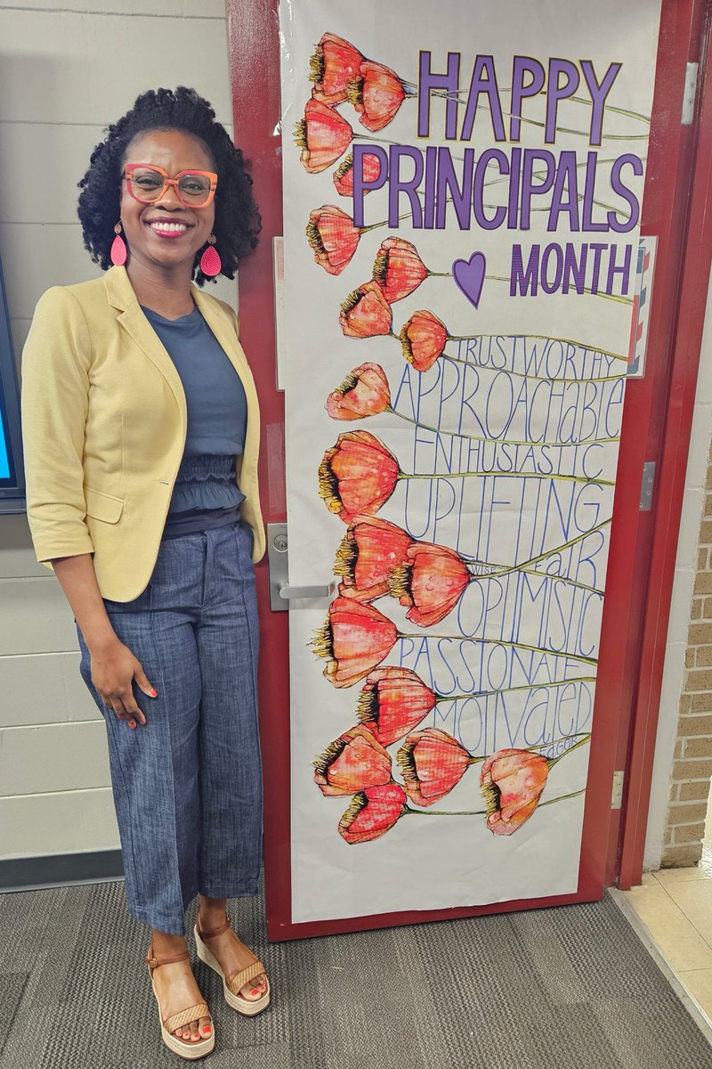 ohsnapp2teach's tweet photo. Happy National Principal Month. @CCopeland01 is always #ALLINEveryday with her smiles, expectations, knowledge and high energy! We are blessed ❤️ @THEShawElem @HCPSTNRegion1 @TransformHCPS @HillsboroughSch @Community_Sch https://t.co/T6QdGje3Dz