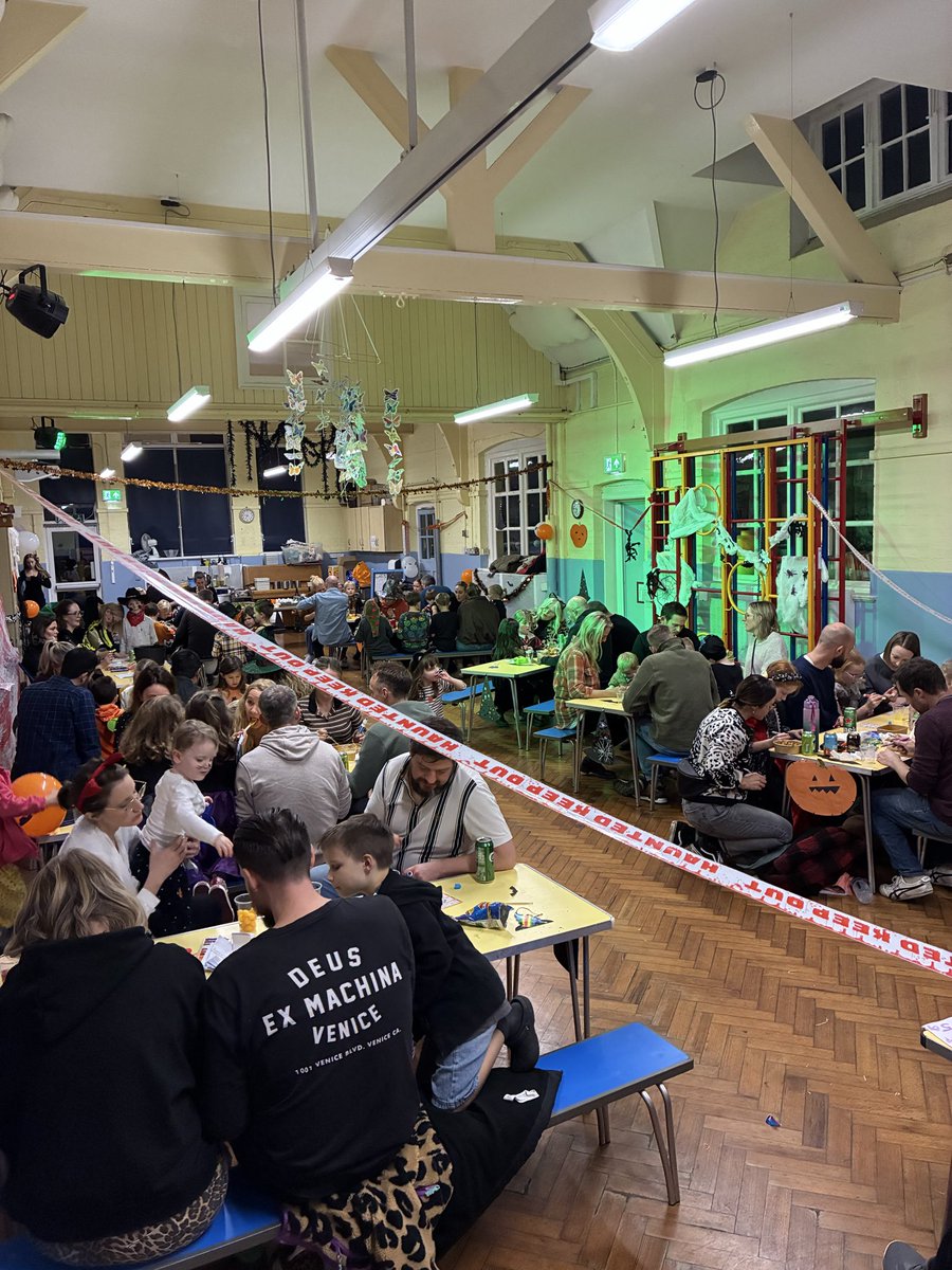 Badshot Lea Infants tweet media