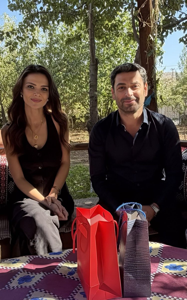 yalnız yine inanılmaz uyumlular ya bakakaldık fotoğrafa hayran kaldık eridik bittik ne diyelim ki size ya 🥹🧿