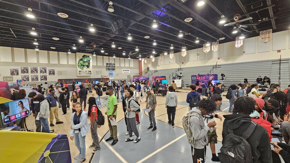 shadrack_henry's tweet image. WOW! What an incredible day! EHS Tech Fest. Thank you to Full Sail University, our students, and everyone who attended and supported this powerful event!

#EHS #TechFest #STEM #Innovation #FutureReady