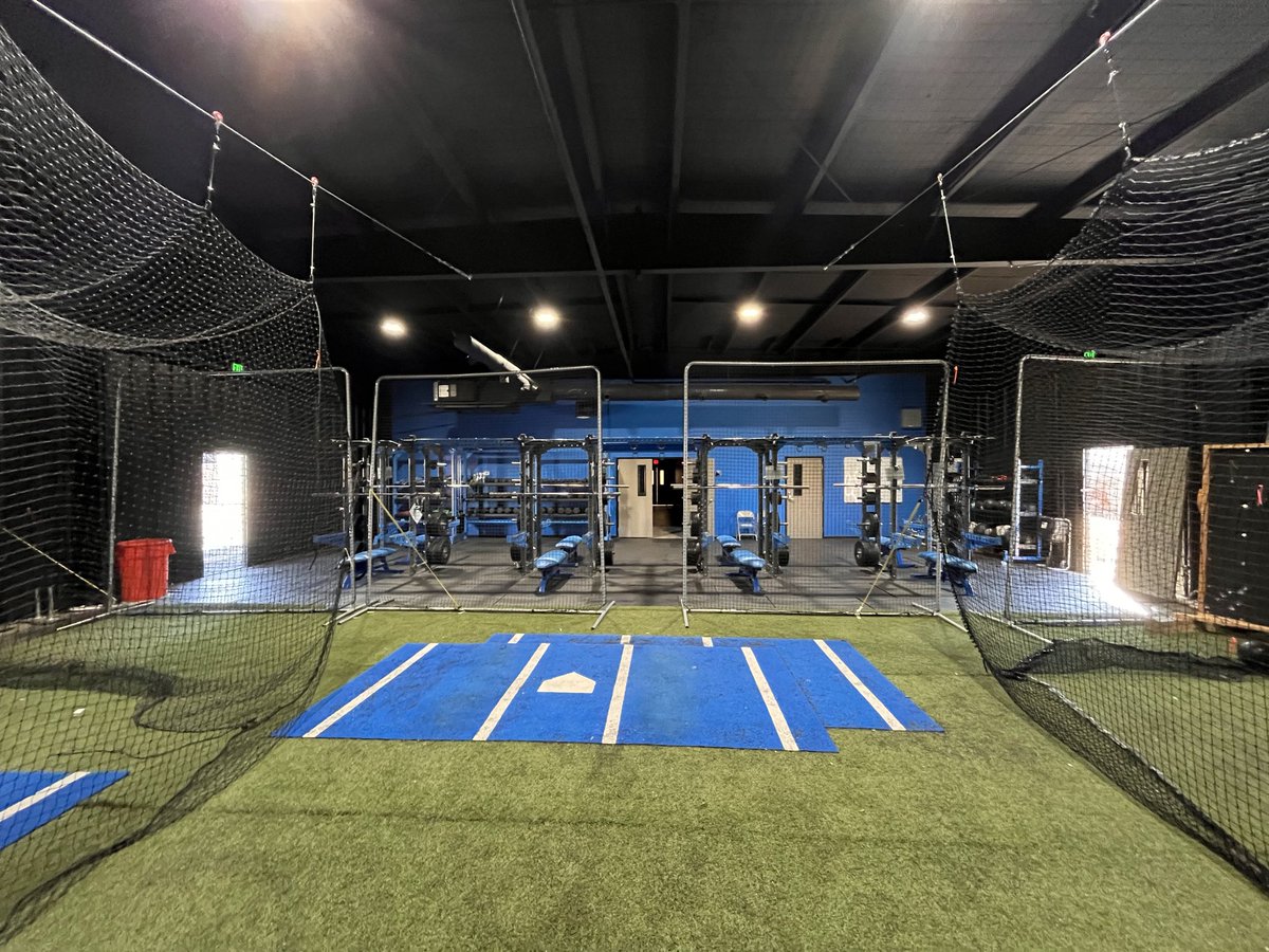 asutr_baseball's tweet image. We have top of the line facilities! Looking for a JUCO you can develop and compete at a high level? Look no further….

⚾️ Hitting Facility 
⚾️ Weight Room
⚾️ Player Clubhouse 

Locker Room coming soon…..