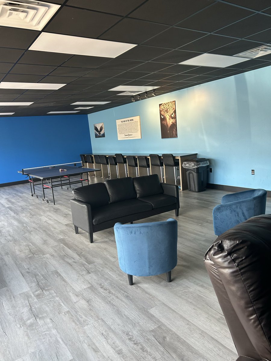 asutr_baseball's tweet image. We have top of the line facilities! Looking for a JUCO you can develop and compete at a high level? Look no further….

⚾️ Hitting Facility 
⚾️ Weight Room
⚾️ Player Clubhouse 

Locker Room coming soon…..