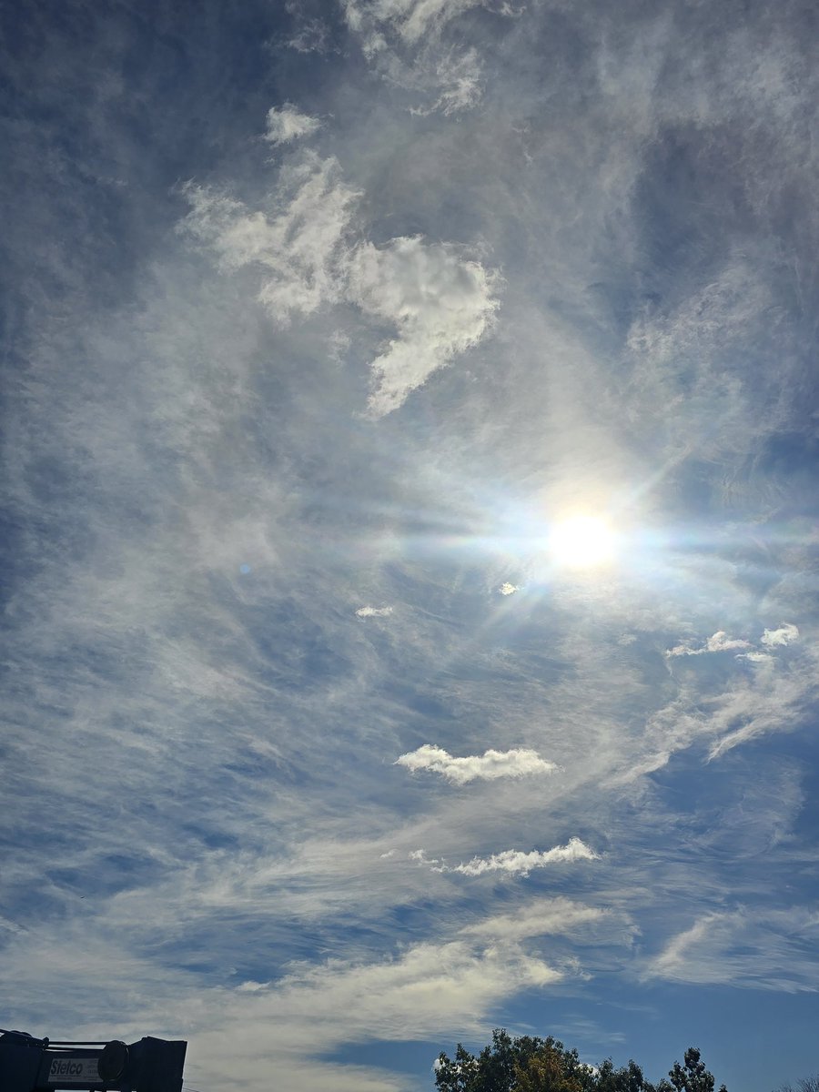 Here is your Geoengineered sky! Again today's forcast sunny no clouds! You can not hate these people enough 😤👇😡