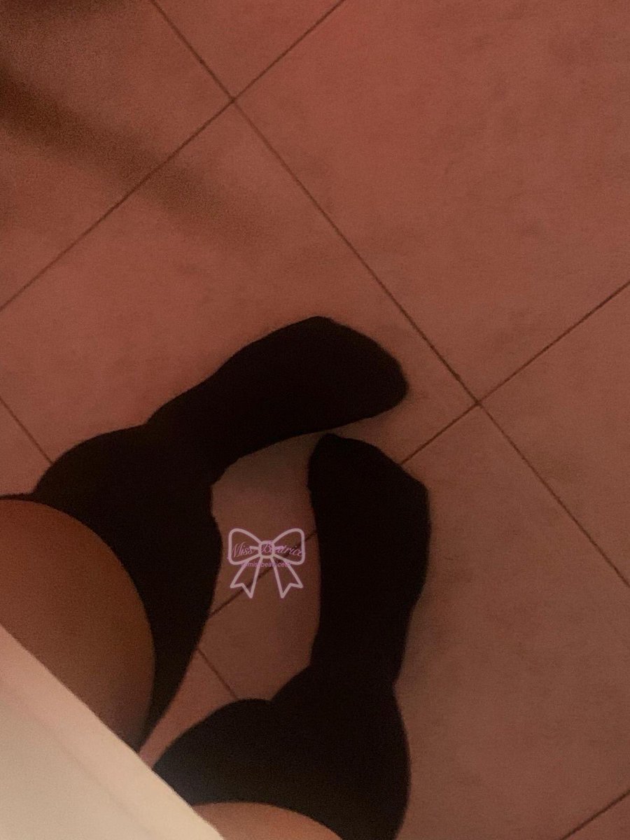 MissBeatrice07's tweet photo. voglio un cornuto che adora i miei nylon 

findom fedom finsub moneyslave paypig cashcow cei joi verification findomme whalesub humanatm walletdrain brat chastity https://t.co/ax8lEzIAhK