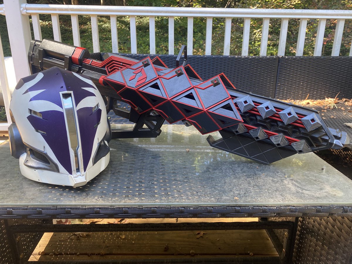 Don’t forget Outbreak Perfected works with Wolfsbane. 
#destiny2 #D2creator #destinycosplay #3dprinted #Destiny2Creator