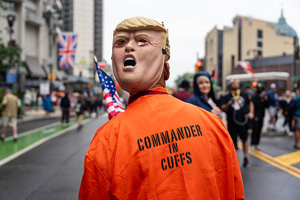 <a href="/SteveSchmidtSES/">Steve Schmidt</a> <a href="/lovethydog9/">MJ Francis</a> Fight against the criminal in the White House