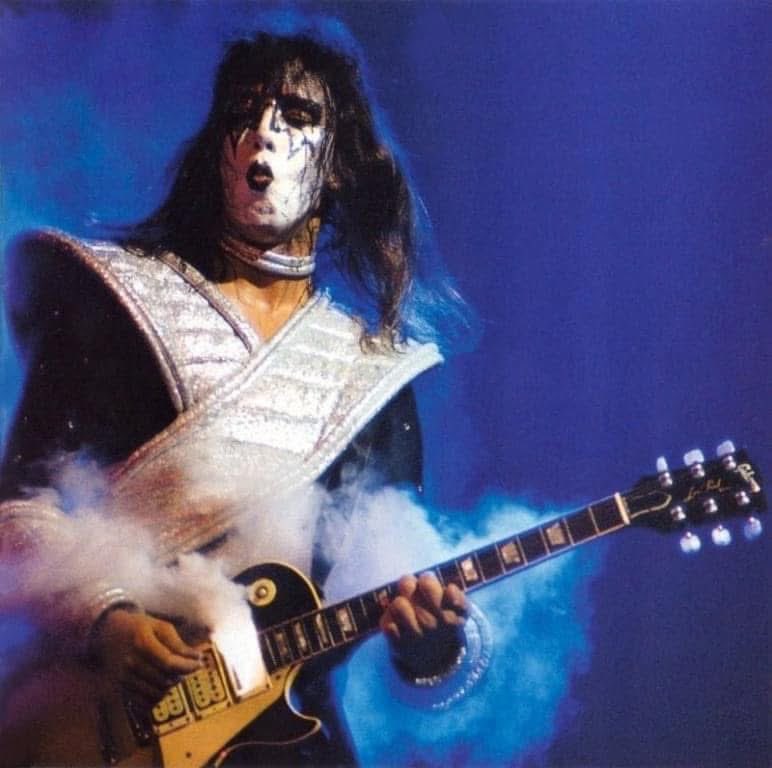 There are guitar heroes…
and then there’s Ace Frehley — 
#FrehleyFriday⚡️