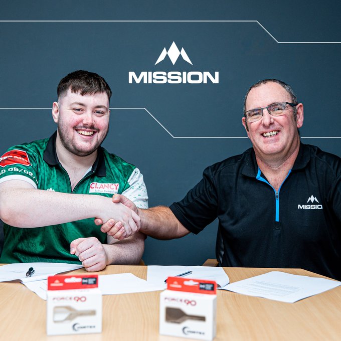 🇮🇪SLEVIN SIGNS NEW LONG-TERM MISSION DEAL🤝

Dylan Slevin has agreed a new, long-term deal with Mission Darts.

Congratulations to both!

Read more:

missiondarts.com/blogs/news/sle…