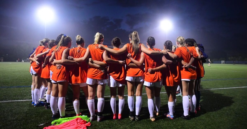 gettysburg's tweet photo. At Gettysburg, student-athletes gain more than game-day experience. Guided Pathways help them build #skills, find #mentorship, and prepare for #success far beyond the field!
#DoGreatWork #GuidedPathways #GettysburgApproach
@gburgbullets