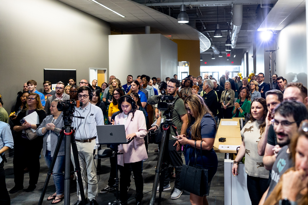 Innovation. Education. Opportunity. 💻

WSU Tech’s new HACK (Hub for Advanced Computer Knowledge) &amp; IT FutureReady Center empowers students to build skills in Cyber Security, Cloud Computing, Computer Support, Digital Marketing and more.

Learn more here: wsutech.edu/news/new-hack-…