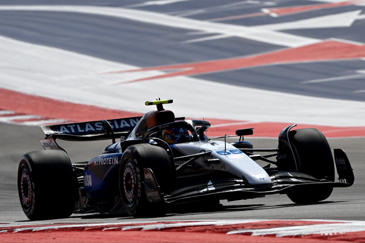 WilliamsF1's tweet image. Carlos has experienced a problem with his gearbox which we are investigating. 

He will not join the remainder of FP1 but will be ready for Sprint qualifying this afternoon.