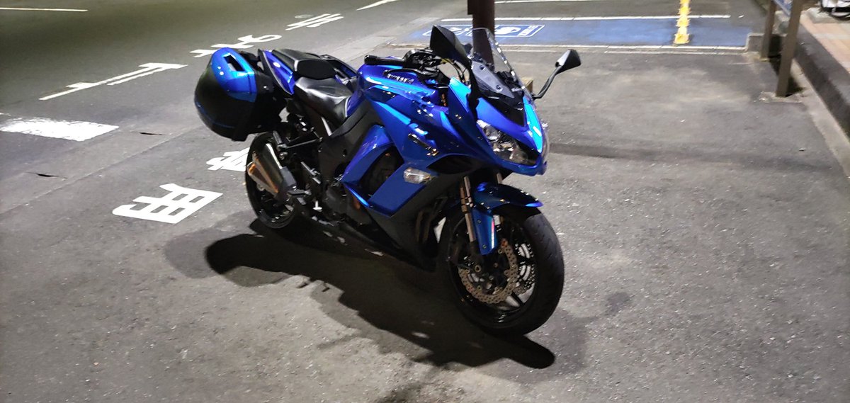 bell_Frandre's tweet photo. #青いバイクが好きです https://t.co/ZFKcy96h1u