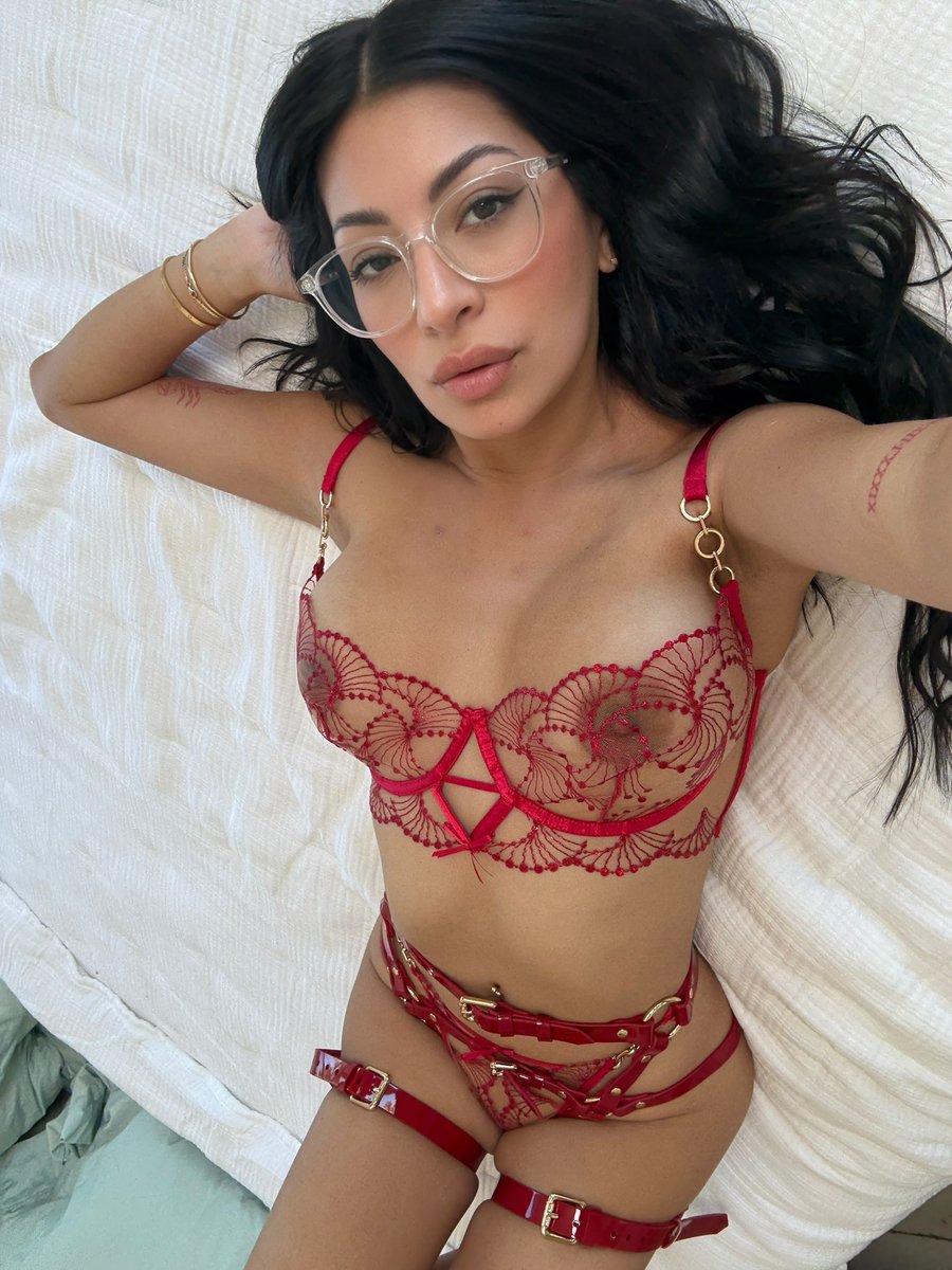if mommy looked at u like this, what would you do?