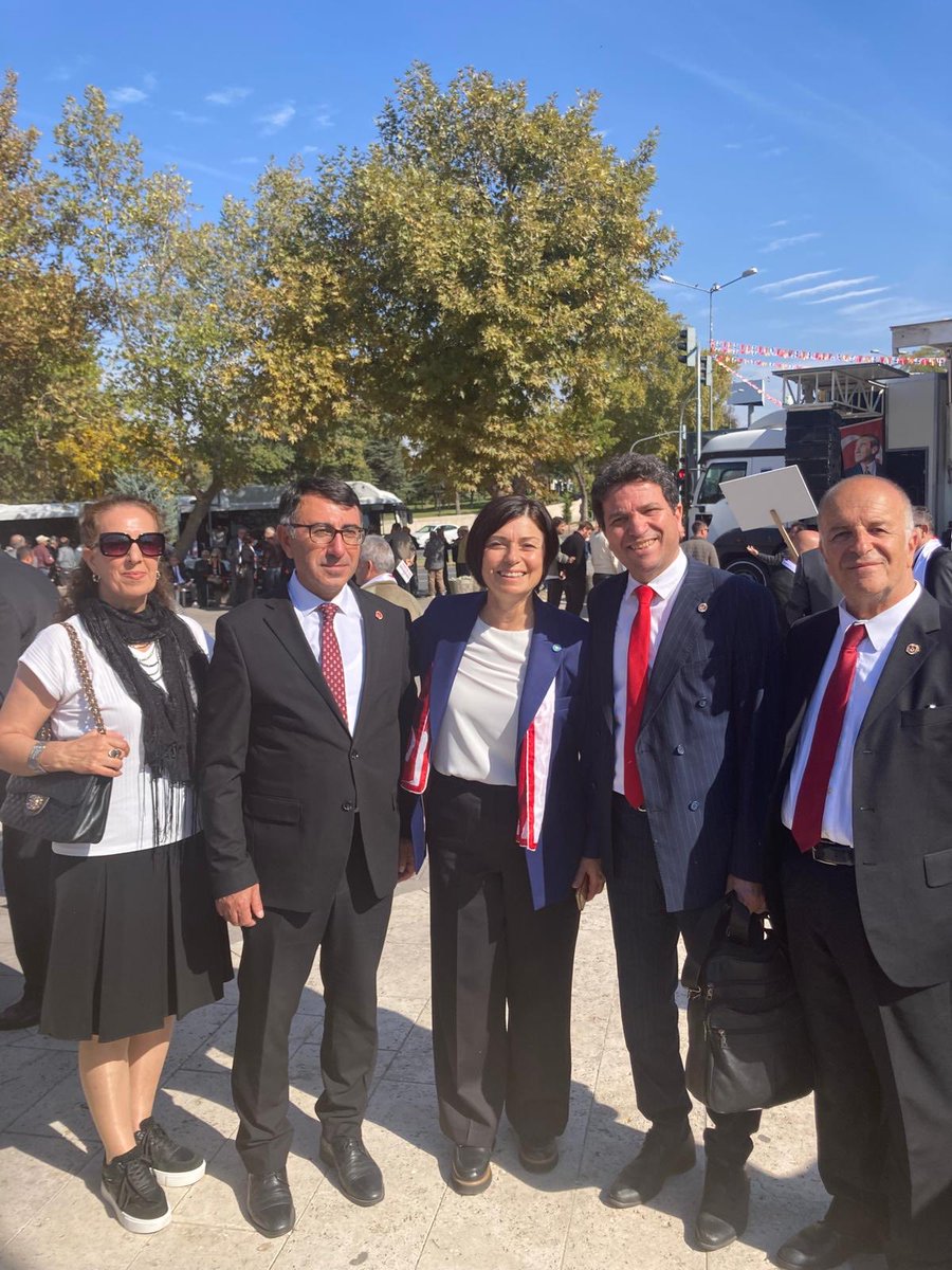 Kevser Ofluoğlu (@kevserofluoglu) on Twitter photo 