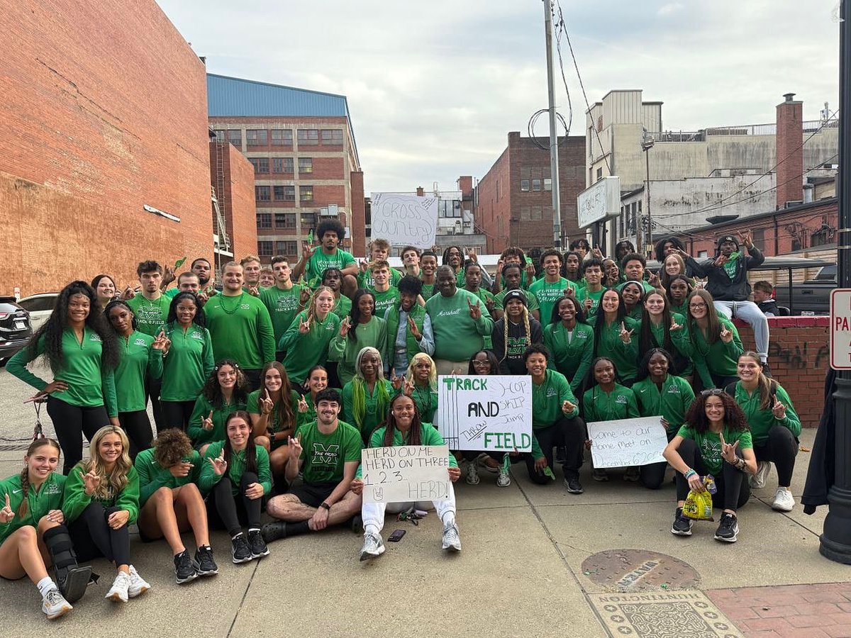 HerdTFXC's tweet image. Spending the Homecoming Parade cheering on Markayla Moore and with @GJHJ!