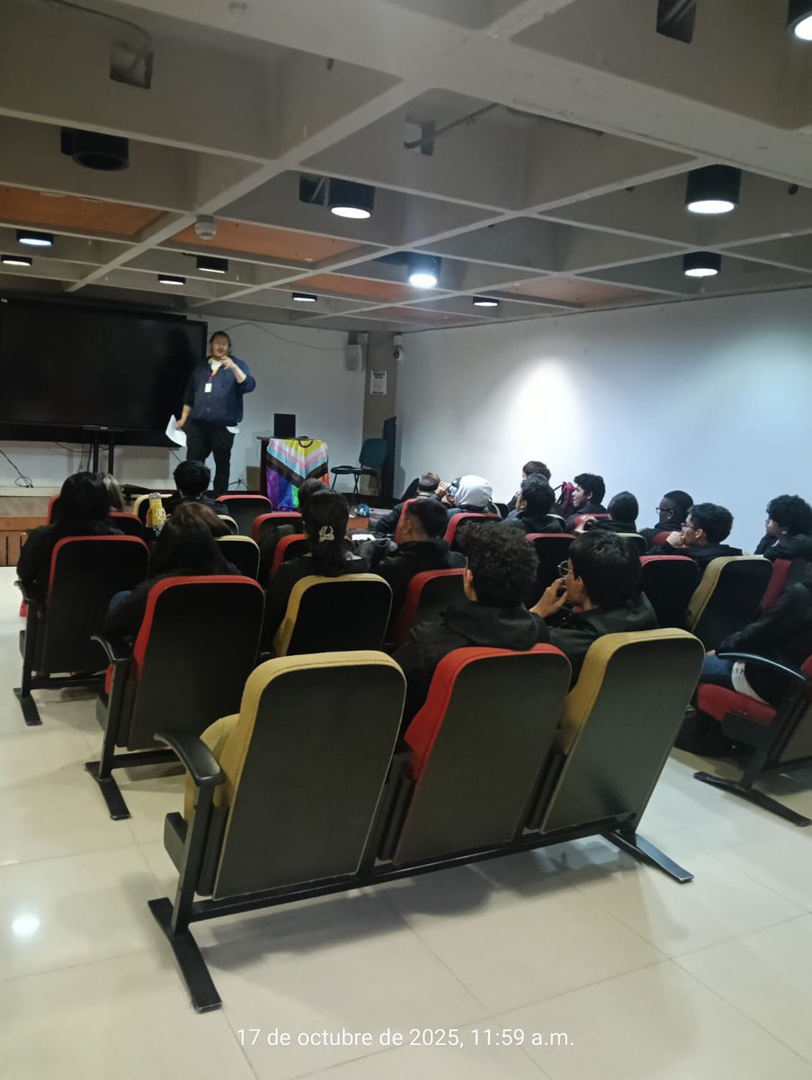 SubLGBTI's tweet image. En el Centro de Gestión de Mercados, Logística y Tecnologías de la Información del SENA, se desarrolló una nueva jornada de Redes Diversas de Aprendizaje con aprendices de las jornadas tarde y noche.

Un espacio para dialogar sobre diversidad, la Política Pública LGBTI de Bogotá…