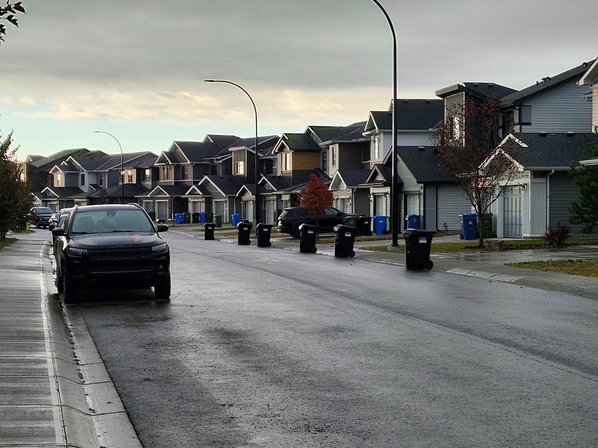 WalkingCalgary's tweet image. A look at #Seton as observed during our walk there earlier today.

#Calgary  #yyc