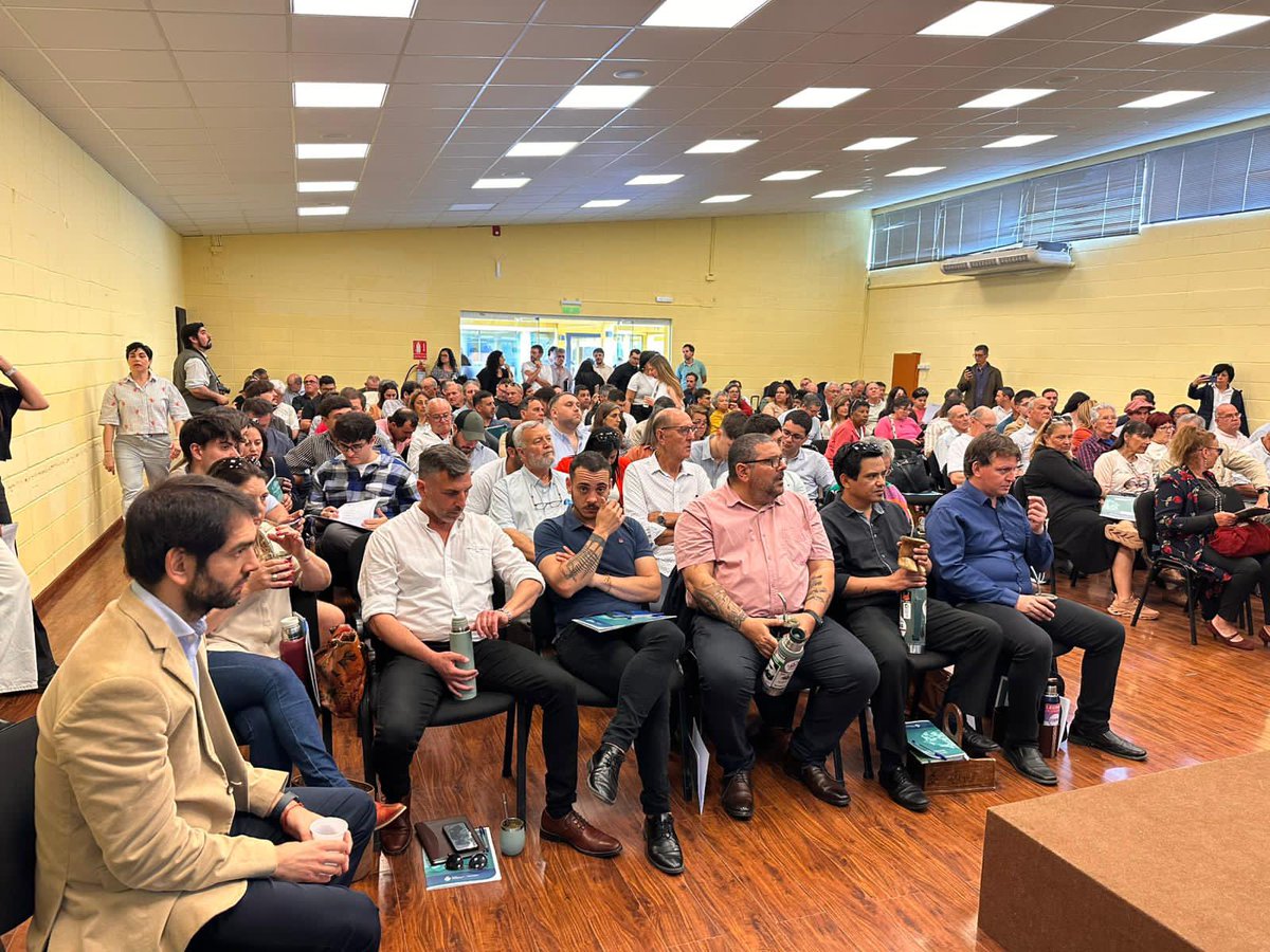 Carlos Enciso Christiansen (@pajaroenciso) on Twitter photo En las jornadas de capacitación de Municipios de Canelones y Florida con el <a href="/cintendentesuy/">Congreso de Intendentes</a> y la <a href="/oppuruguay/">OPP Uruguay</a> Éxitos! En las jornadas de capacitación de Municipios de Canelones y Florida con el <a href="/cintendentesuy/">Congreso de Intendentes</a> y la <a href="/oppuruguay/">OPP Uruguay</a> Éxitos!