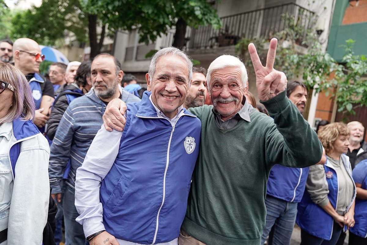 SergioOPalazzo's tweet photo. Inmensa caravana a San José 1111 en el día de la Lealtad.
Por un país más justo, con Cristina libre y el pueblo en las calles.
¡Feliz día compañeros y compañeras!
El pueblo unido jamás será vencido https://t.co/y3JA9LBKAc
