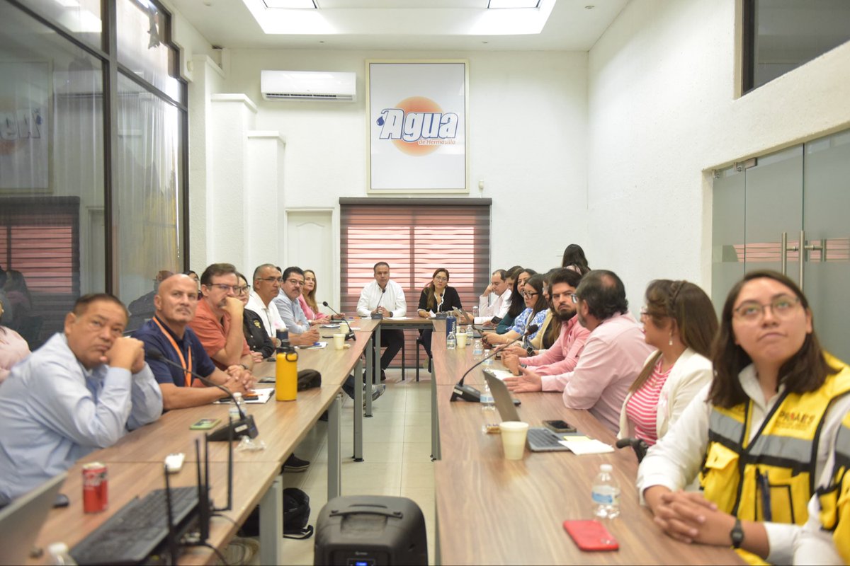 En Hermosillo trabajamos por un aire más limpio y una ciudad más verde.

En la sesión del Comité de Monitoreo de Calidad del Aire presentamos el proyecto de intervención urbana y forestación en la Glorieta de Pueblitos, que busca reducir la temperatura, mejorar la calidad del