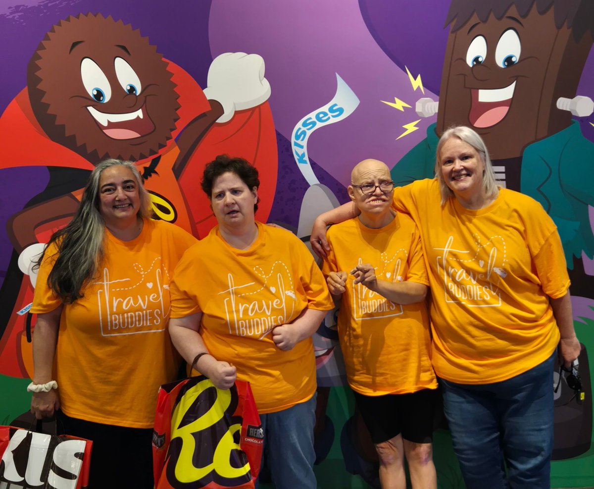 ValComScvs's tweet image. A #Hersheypark trip wrapped up summer for a house in our South West Region!

#SupportingPeople