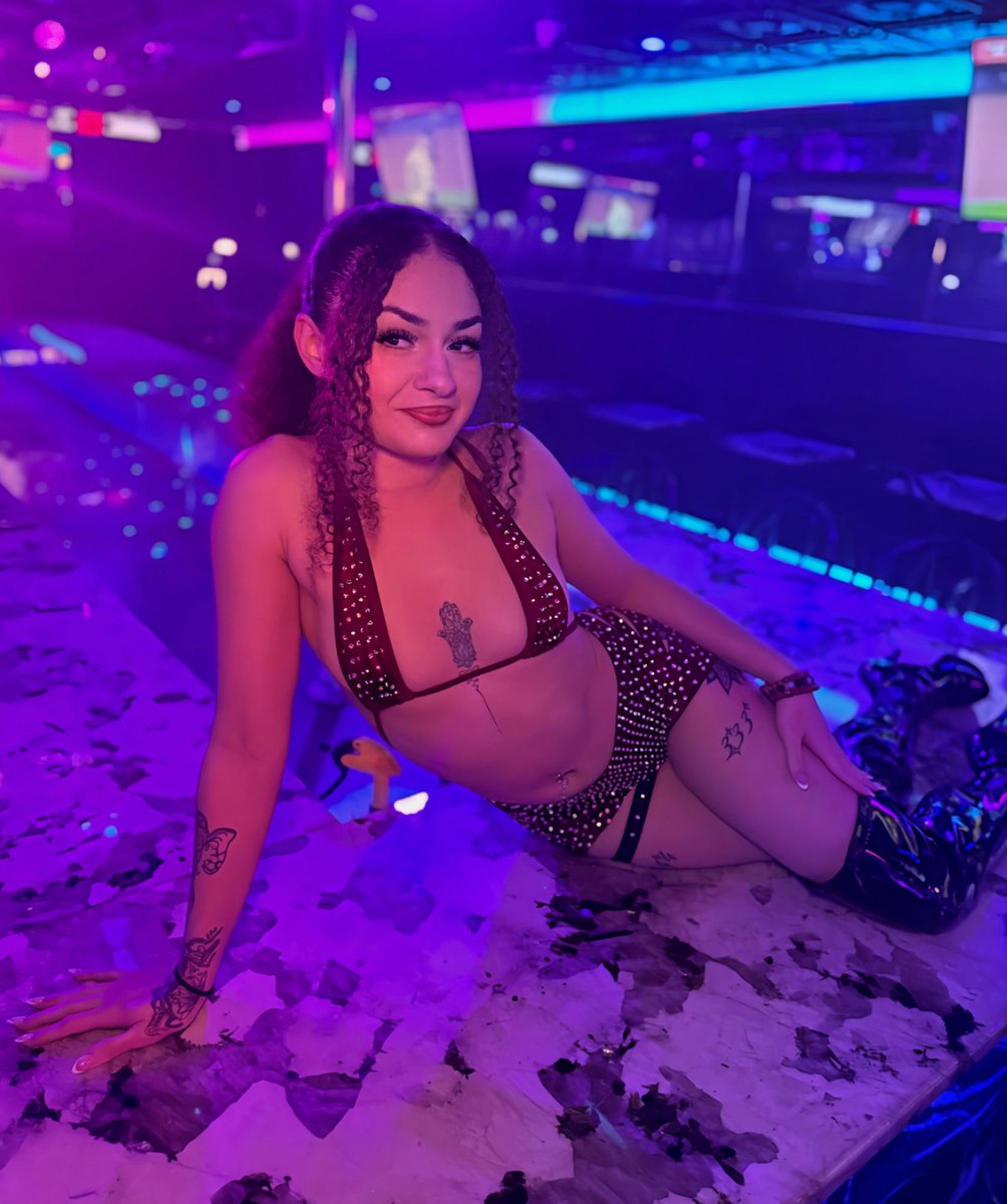 PeekabooFL's tweet photo. Itโs FRIDAY night and the party is just getting started! ๐๐ถ
๐ฅ Grab your friends and Come catch the vibe!
#PeekABooFL #Bradenton #Sarasota https://t.co/DYa5oRIFBa