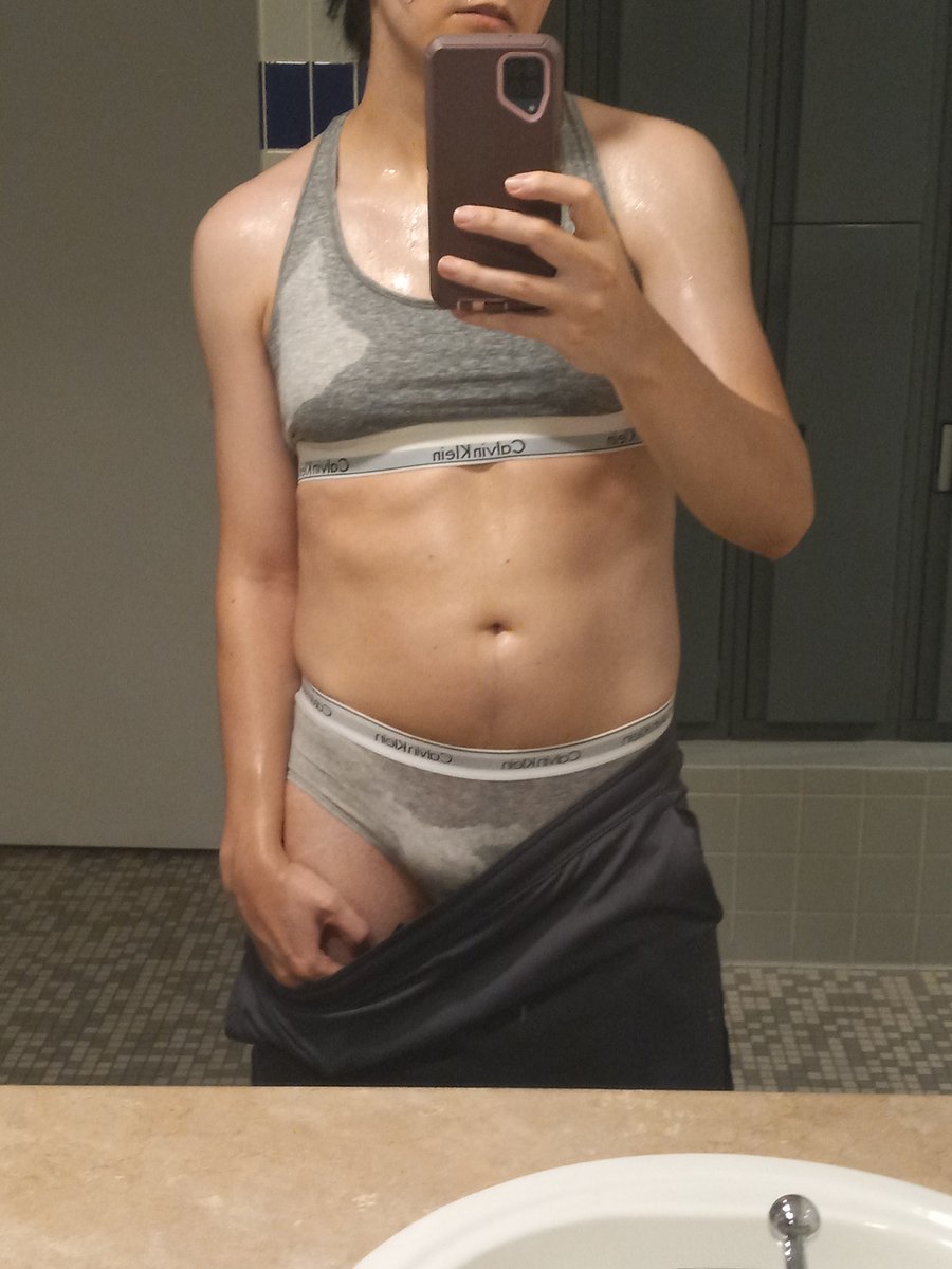 Idk how obvious it is but uhh, I'm starting to show abs again, having to flex a bit to get them to really show but they are definitely becoming visible again. Need to work my core out more, I love gaining muscle definition again.