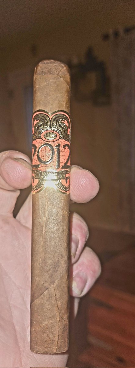 DaRooster7's tweet photo. Let the weekend begin. W/ this π¬ π£ π₯ π₯ π₯ from @deplorable1nc Thank you brother.
π₯ βοΈ #Boxpressed #botl
#sotl #EverymanKing #PSSITA #nowsmokin
#cigarlife https://t.co/470KSdRgWK