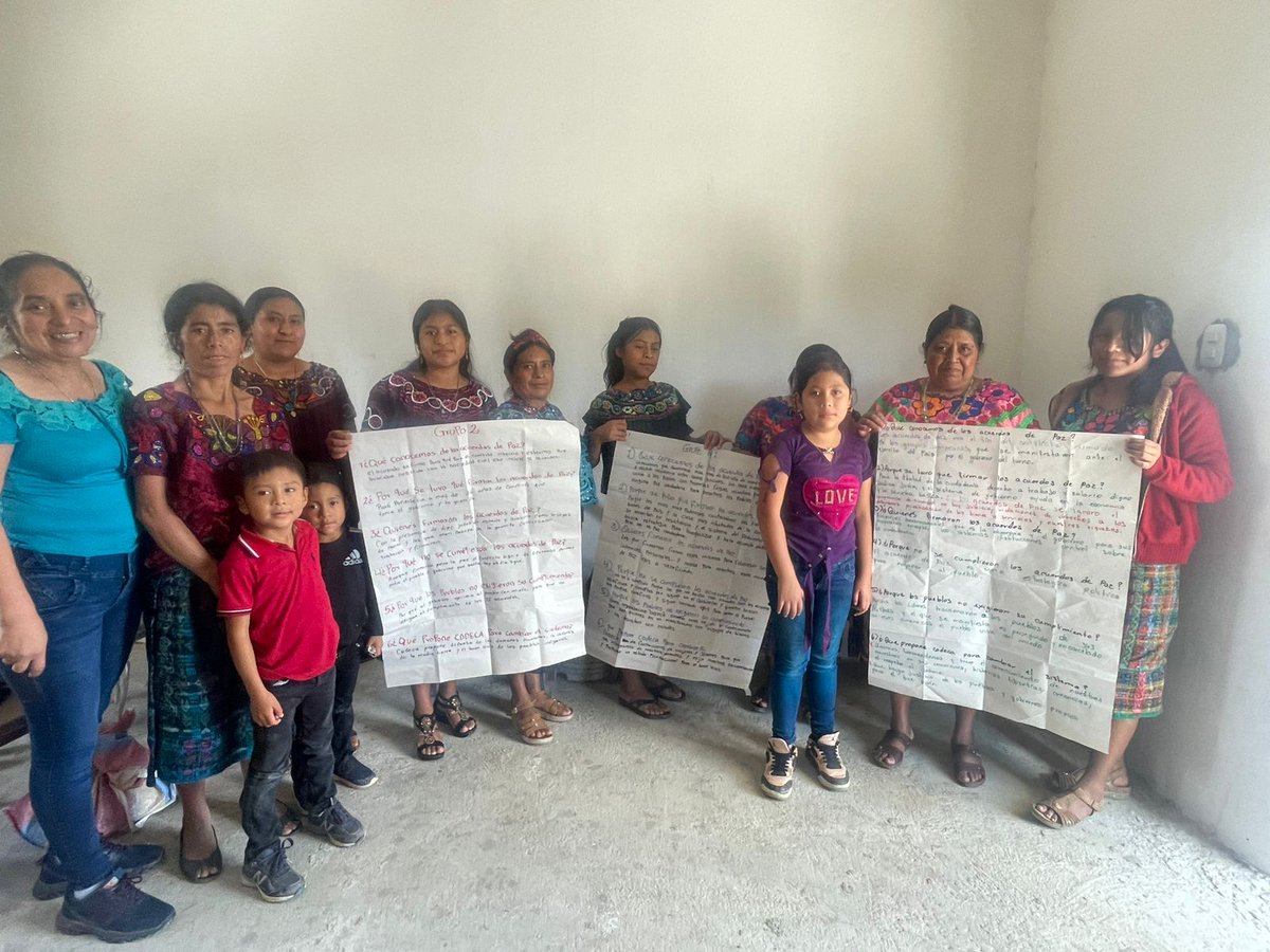 Mujeres de Cubulco Baja Verapaz en formación política.