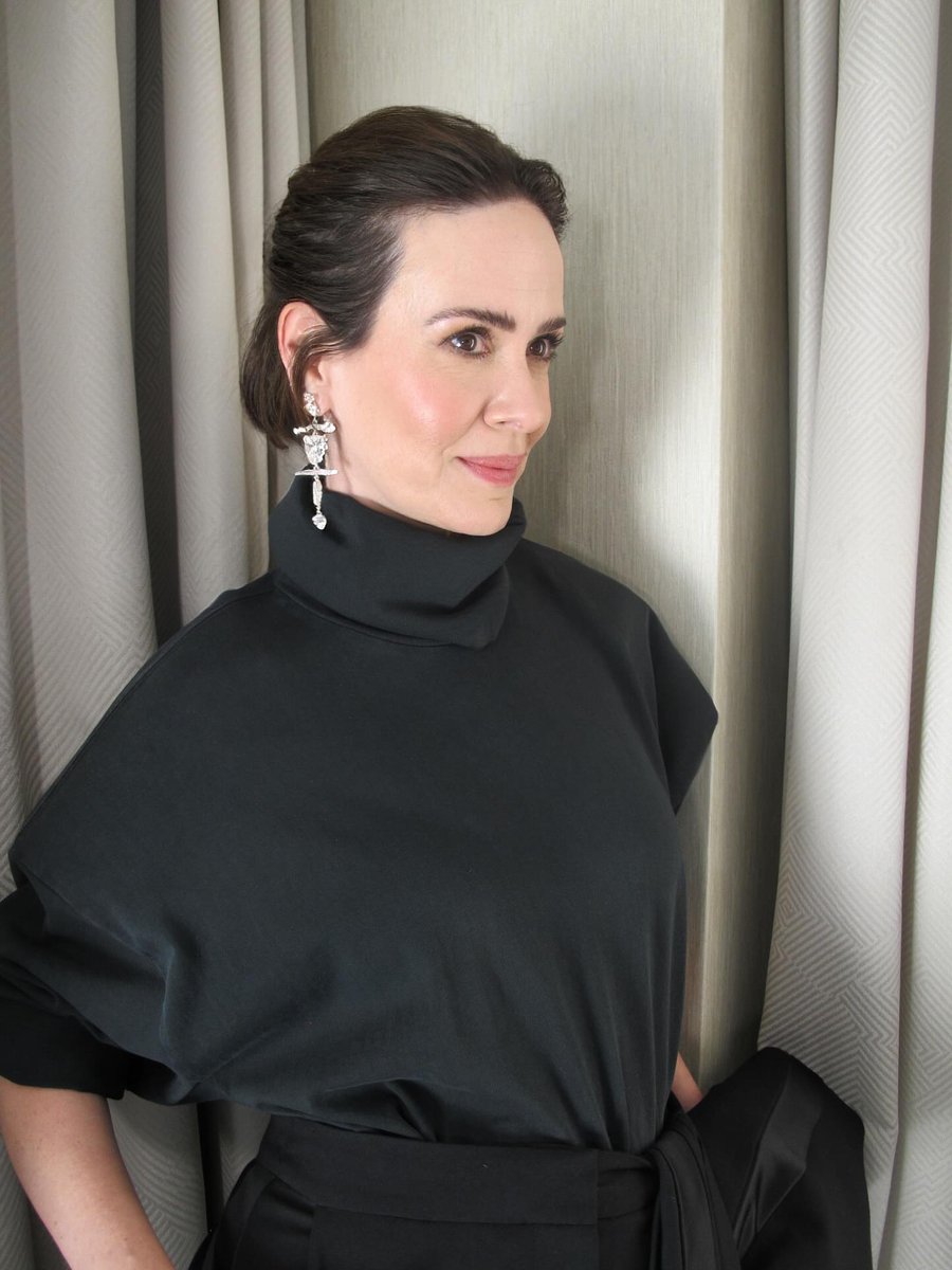 BraSarahPaulson's tweet image. Sarah Paulson para a press tour de All's Fair