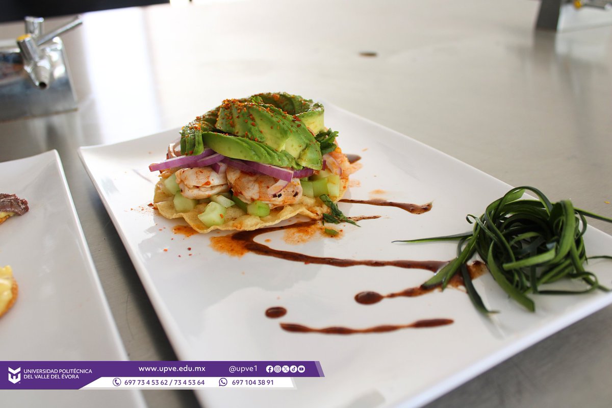 UPVE1's tweet photo. Estudiantes de la carrera de Lic. en Gastronomía presentaron diversos platillos de canapé y tapas como parte de las actividades de la asignatura Bases culinarias I.
Estos aperitivos son pequeñas porciones de comida que se sirven antes de una comida o para acompañar bebidas. https://t.co/7jJxS3v6Tl