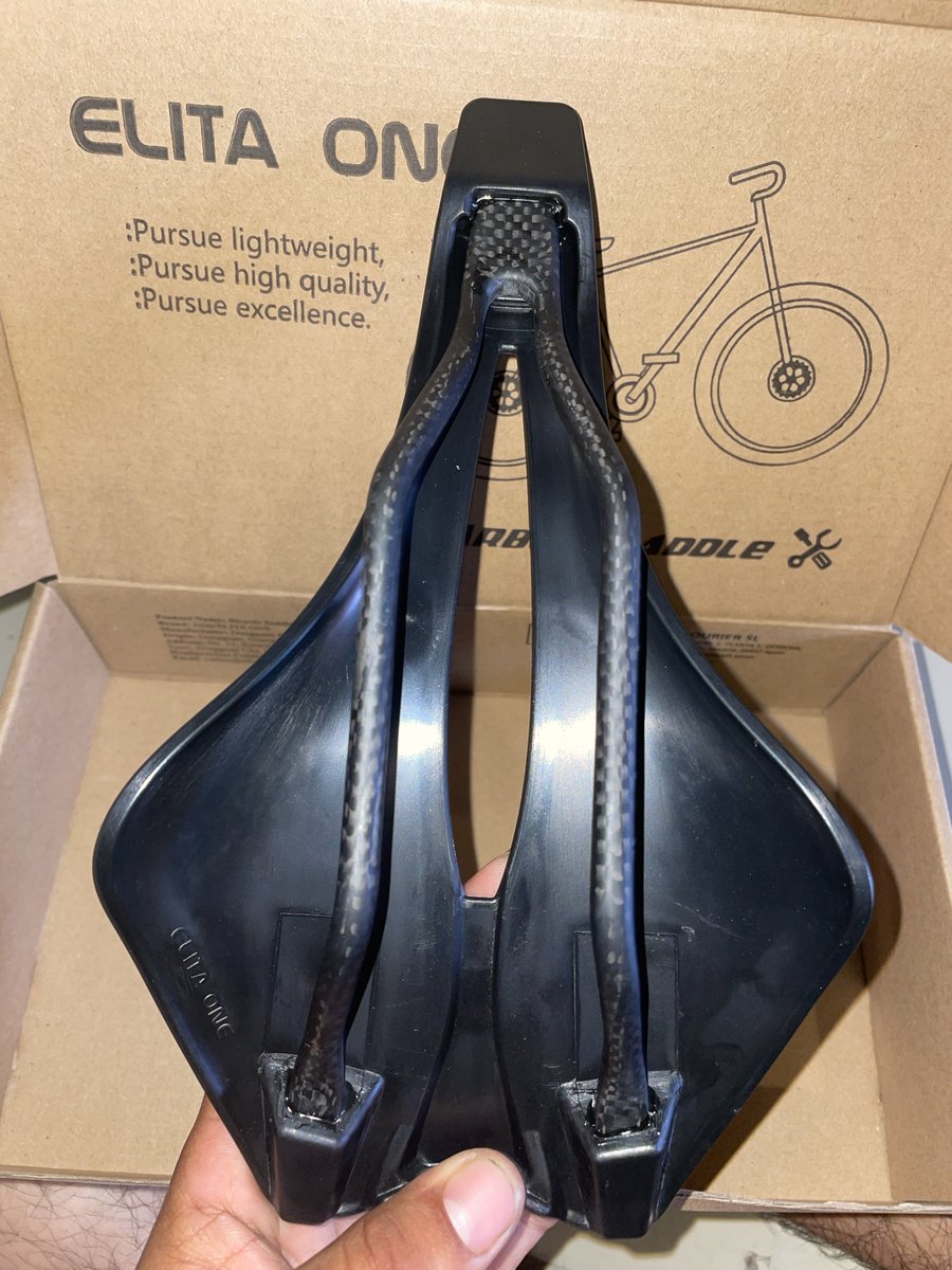 SssupSamin's tweet photo. wts saddle elita one carbon new
railway carbon
no sobek”
masih baru 100%
#fnfjb https://t.co/iDTkHRdk5Y