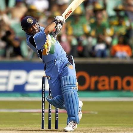 pitchperfec_'s tweet image. Anybody can come and go, but Sachin Ramesh Tendulkar will always remain the real GOAT of all time. 🐐
No amount of internet toxicity can change that.
He’s at least three tiers above virat kohli, ABD or sir vivian — started at 16, dominated till 40.
That’s not just talent,…