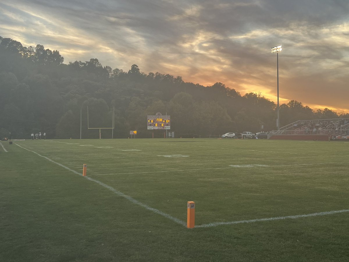 JFloyd6942's tweet photo. It’s already Week 8 of the #VHSL football campaign.
Plenty of playoff points are at stake in tonight’s Hogoheegee District battle between Northwood (5-1, 0-1) and host Holston (5-2, 1-1). The winner probably secures a playoff bid.
I’ll have updates from Damascus. Thank.
#HCFB https://t.co/fQOH3bx8Hk