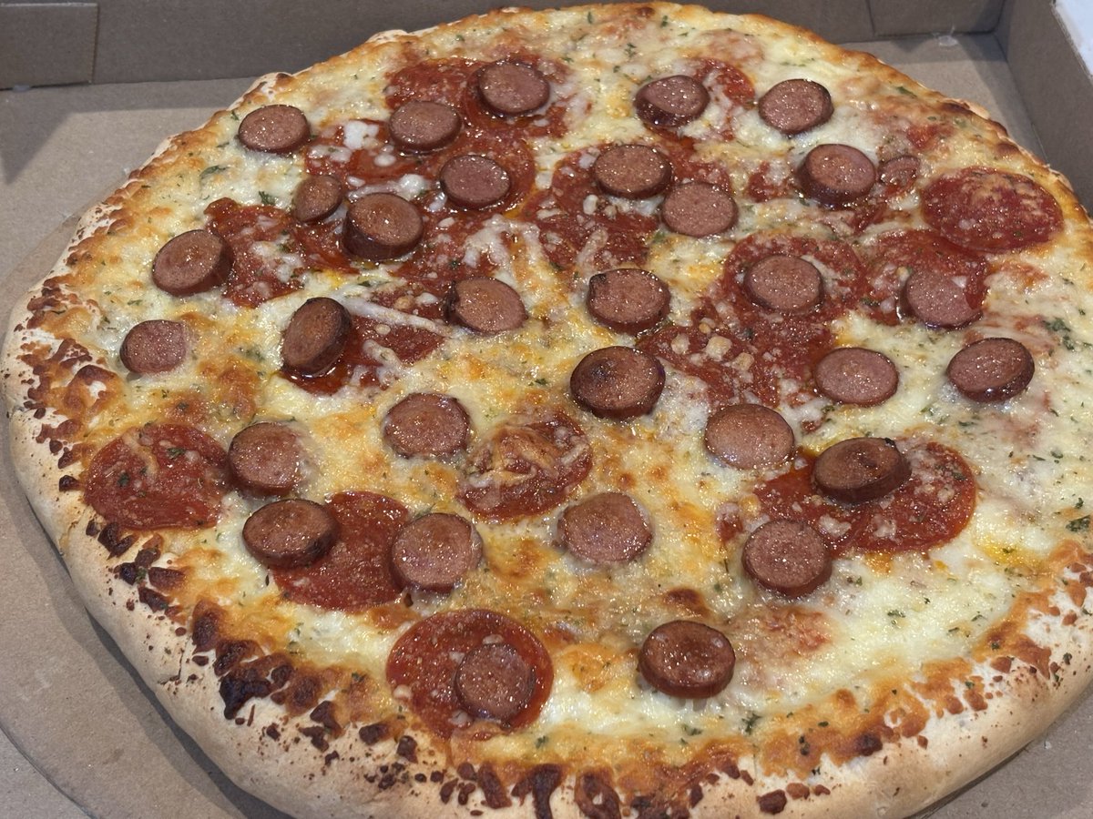 justinwhitmore2's tweet image. My Pizza-Friday for tonight #Pizza #PizzaDogs #PizzaHotDogs #PizzaFriday #FoodPorn