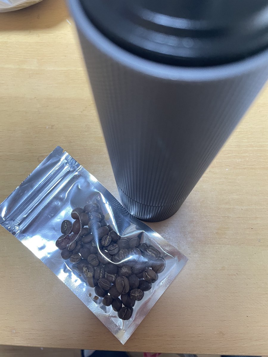 tarte213's tweet photo. 例のブツをキメテいく☕️
「なんか香りがよくて美味しいやつ( ᐛ )」
#Colombia #ツールド九州2025 #DancingFM https://t.co/Y9V2G9BXoz