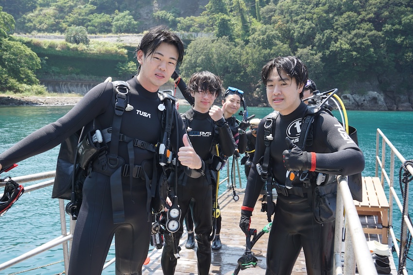 🌊【新記事公開】
未来の海を変えるのは学生ダイバーたち。

TUSAが開催した「TUSA COLLEGE」では、全国109名がSDGsと海をテーマにアイデアを競い合った。

最優秀は岩手大学チーム「磯焼け対策イベント」🌱

📖 記事はこちら 
oceana.ne.jp/diving/diving-…