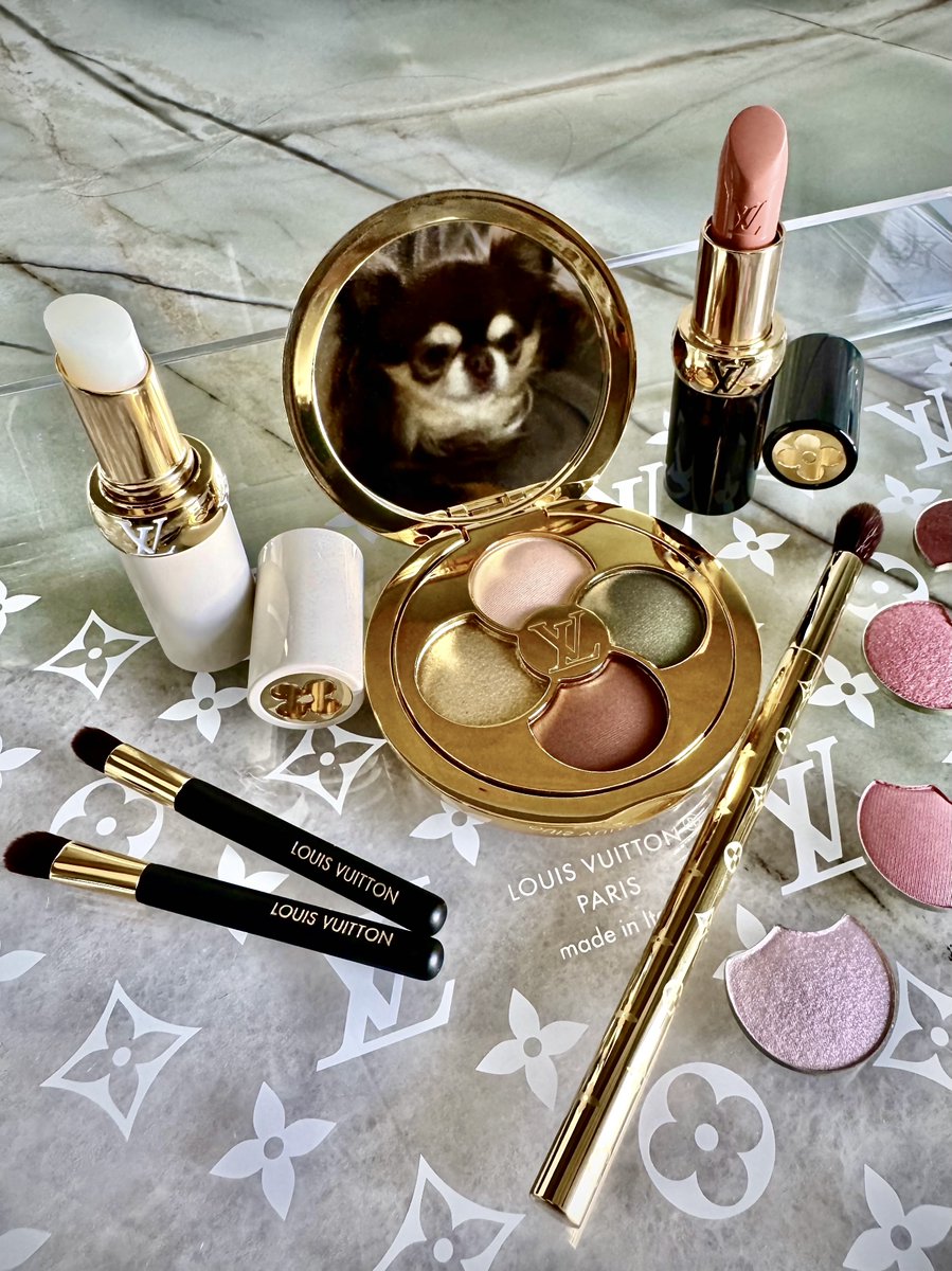 NatashaChalenko's tweet photo. Pretty Pretty Pretty @louisvuitton @patmcgrathreal 
@NatashaChalenko #LouisVuittonBeauty #LouisVuitton #PatMcGrath #NatashaChalenko #LVbeauty 
#modelingagency #talentagency #brattymodelagency #bravetalentagency https://t.co/8eOuxmSELj