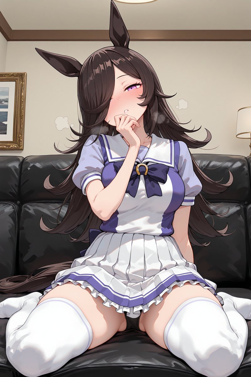 こらこら、見えちゃってるぞ笑