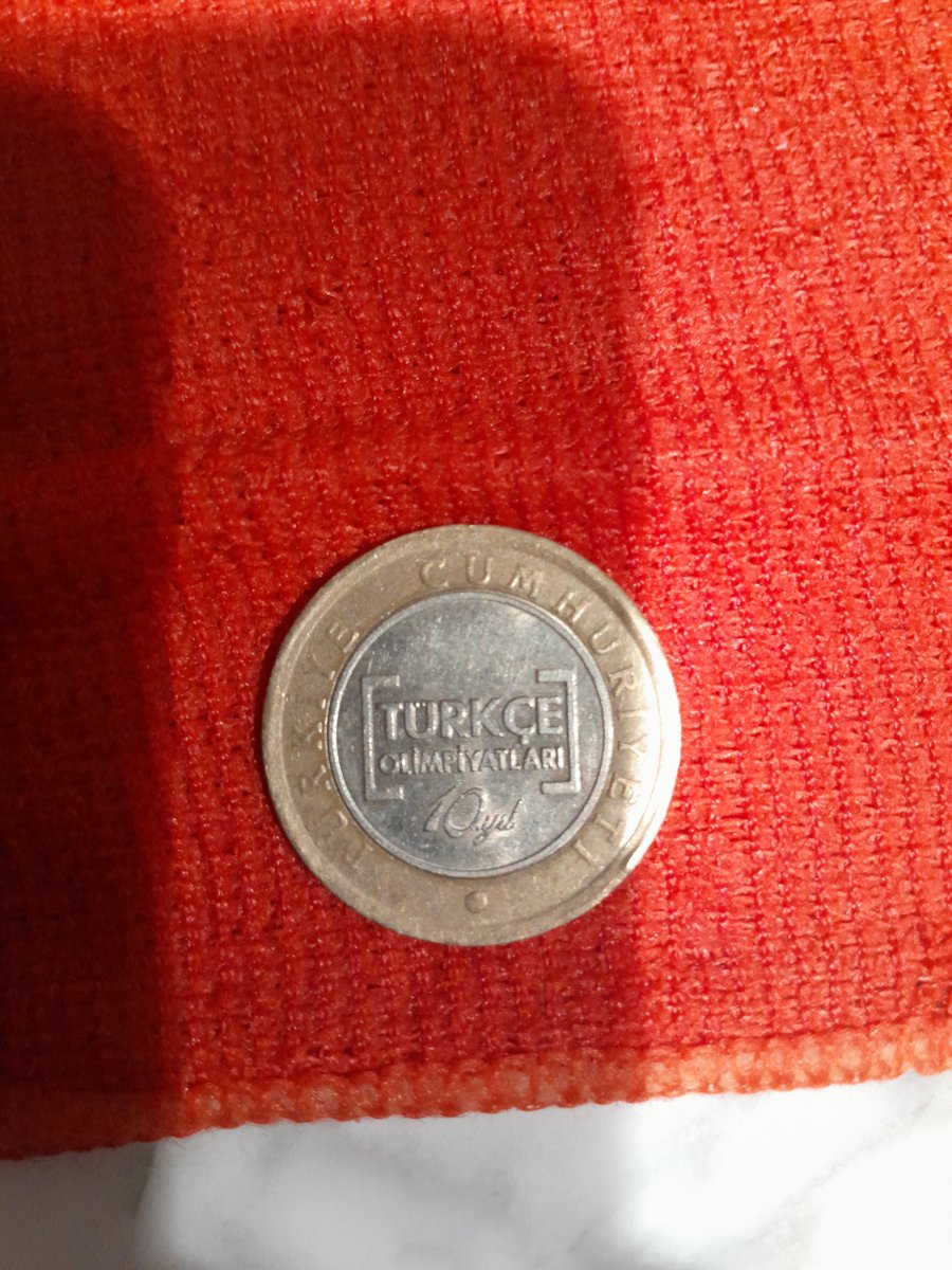 bugün dukana badem bıyıklı takım elbiseli 165cm boylarında bir iki herif geldi gün sonunda kasada bu vardı 
memati bari maske taksaydin aq