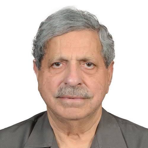 یہ حامد خان اپنے بڑھاپے کی وجہ سے اور اپنے غرور تکبر کی وجہ سے اور اپنی "میں" کی وجہ سے سپریم کورٹ بار کے انتخابات کے بعد اب پنجاب بار کے انتخابات میں تحریک انصاف اور پاکستان کا نقصان کروانے جا رہا ہے اس کی نااہلی کی وجہ سے پنجاب بار کے انتخابات ہاتھ سے نکل سکتے ہیں اور یہ