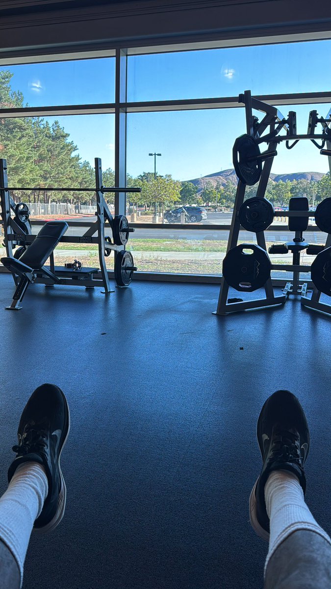 RealEstateARTJ's tweet image. Sticking to the script. #Program @atomscenter ✨ 💪🏾⚓️ Leg day.
