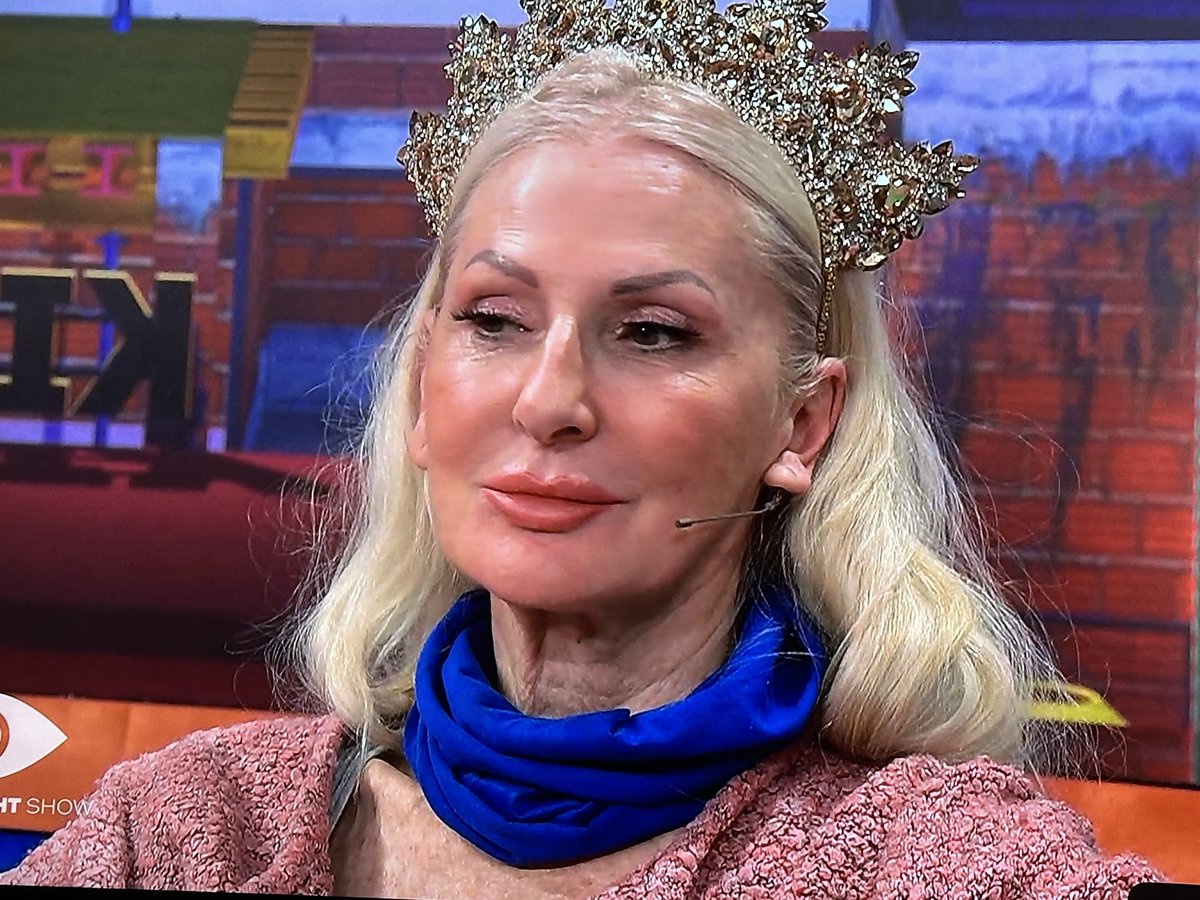 trickrtreater's tweet photo. Unsere #PromiBB-Queen der Herzen. 👑 https://t.co/DHPeS1SBZu