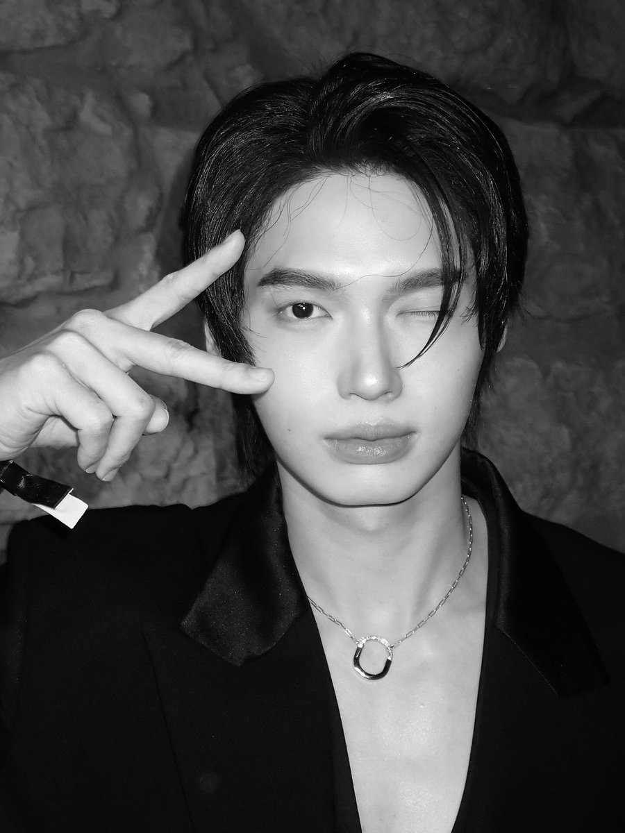 __opywpy__'s tweet image. 16-10-2025 Riyadh

@winmetawin 🏜️

cr. marcdiary

WIN AT RIYADH FW 2025
#RFW2025xWin
#RFW2025
#RiyadhFashionWeek
#winmetawin