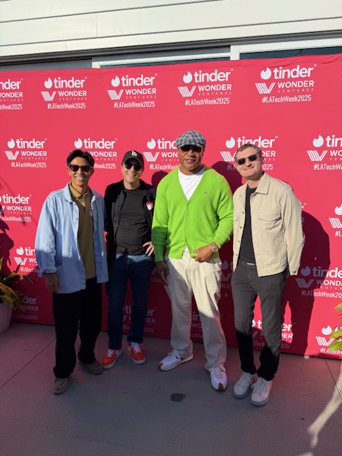 FenwickWest's tweet image. Where tech meets tide! 🌊
Last night’s @Tinder x @WonderVentures mixer brought top founders & operators together beachside for curated networking, speed-matching & big ideas, the kind of energy that defines LA @Techweek_ .
#LATechWeek #FenwickatTechWeek